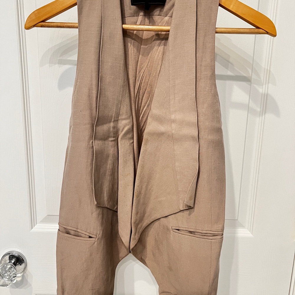 BCBGMaxAzria Beige Open Front Vest